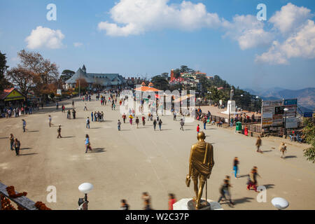 Indien, Himachal Pradesh, Shimla, der Grat, goldene Statue von Mahatma Gandhi Stockfoto