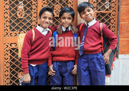 Indien, Rajasthan, Jodhpur, Altstadt, die Kinder in der Schule Outfit Stockfoto