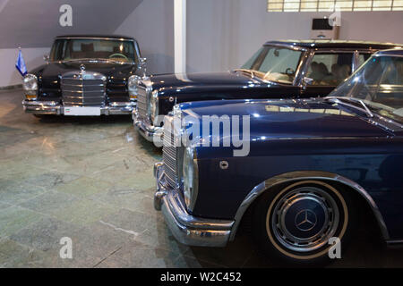 Iran, Teheran, Sa'dAbad Palace Complex, königliche Sommerresidenz während der pahlavizeit, Royal Automobile Collection, Royal gepanzerten Mercedes 600 Pullman Limousinen Stockfoto