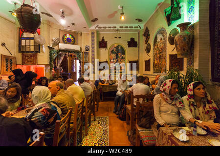 Iran, Zentraliran, Shiraz, Vakil Bazar-e-Markt, Tee-Haus-Interieur Stockfoto