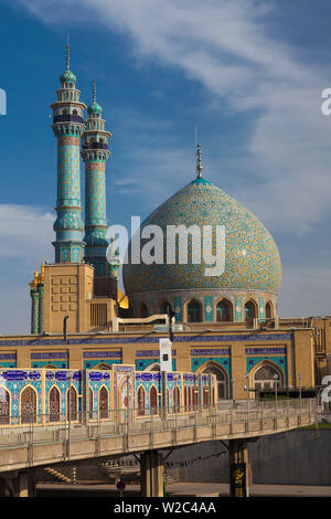 Iran, Iran, Qom, 2. heiligste Stadt im Iran nach Mashad, Hazrat-e Masumeh, heiligen Schrein, Grabstätte des Imam Reza's Schwester Fatemeh im 9. Jahrhundert AD, außen Stockfoto