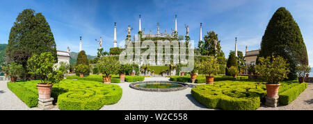 Die wunderbar verzierten barocken Gärten des Teatro Massimo, Isola Bella, Lago Maggiore, die Borromäischen Inseln, Borromäischen Golf, Piemont, Italien Stockfoto