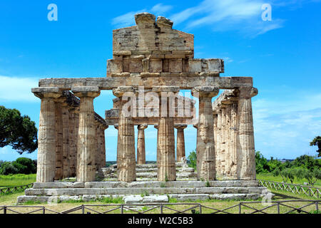 Tempel der Athene (500 v. Chr.), Paestum, Kampanien, Italien Stockfoto