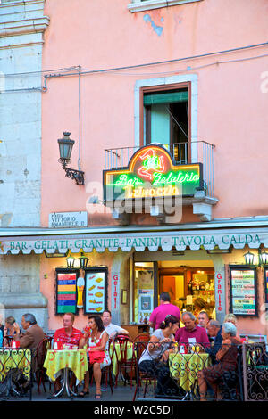 Cafe, Taormina, Sizilien, Italien Stockfoto