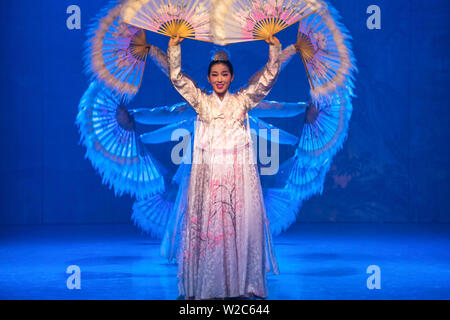 Snow Flower Dance (Seolhwamu), traditioneller Tanz, Seoul, Südkorea Stockfoto