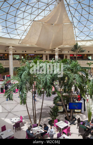 Kuwait, Kuwait City, Salmiya, Marina Mall Stockfoto