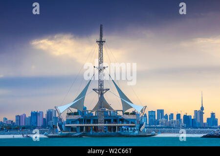 Kuwait, Kuwait City, Salmiya, Marina Wellen Freizeitkomplex - ein drei-stöckigen Freizeitkomplex spezialisiert auf Land und Meer Aktivitäten Stockfoto