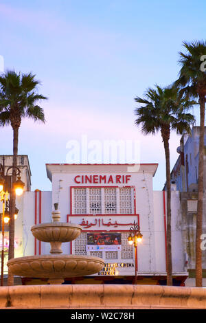 Kino Rif bei Dämmerung, Grand Socco, Tanger, Marokko, Nordafrika Stockfoto