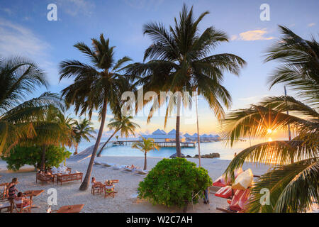 Malediven, Süd Ari Atoll, Thudufushi Island, Diamanten Thudufushi Resort Stockfoto