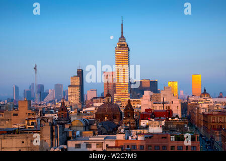 Mexiko, Mexiko City, Torre Latinoamericana, lateinamerikanische Turm, Wahrzeichen, Skyline Stockfoto