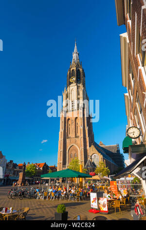 Niederlande, Südholland (Zuid-Holland), Delft, Markt (Marktplatz), Neue Kirche (Nieuwe Kerk) Stockfoto