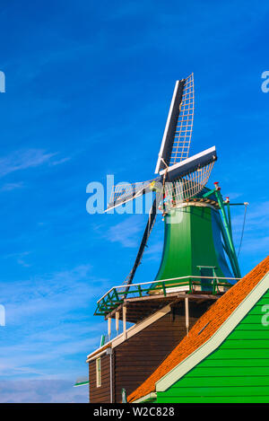 Niederlande, Nordholland, Zaandam, Zaanse Schans, die Houseman (De Huisman) Mustardmill Stockfoto