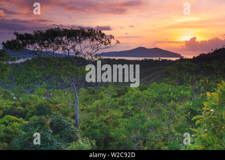 Philippinen, Palawan, Port Barton, erhöhten Blick auf die umliegenden Inseln und Albaguen Insel Stockfoto