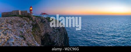 Portugal, Algarve, Lagos, Cabo de Sao Vicente (Kap St. Vincent), Leuchtturm Stockfoto