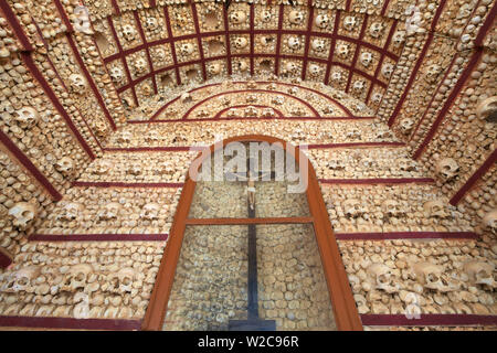 Capela dos Ossos, Faro, Algarve, Algarve, Portugal, Europa Stockfoto