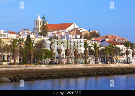 Hafen und Stadt von Lagos, Lagos, Algarve, Algarve, Portugal, Europa Stockfoto