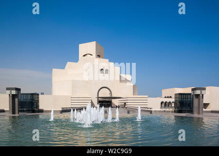 Katar, Doha, das Museum für islamische Kunst, entworfen von I.M. Pei, außen