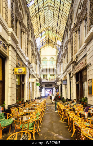 Rumänien, Bukarest, Lipscani, Altstadt, Pasaj Macca-Villacrosse, alten Arcade-Interieur Stockfoto