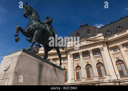 Rumänien, Bukarest, Piata George Enescu Square und König Carol I Universität Stockfoto