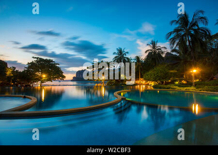 Swimmingpool, Rayavadee Resort, Railay Halbinsel, Provinz Krabi, Thailand Stockfoto