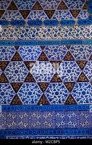 Fliesen in der Beschneidung, Sommer Pavillon, Topkapi Palace, Istanbul, Türkei Stockfoto