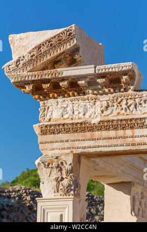 Tempel des Hadrian, Ruinen des antiken Ephesus, Selcuk, Provinz Izmir, Türkei Stockfoto