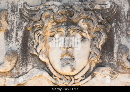 Kopf der Medusa, Ruinen der alten Tempel des Apollo, Didyma, Provinz Aydin, Türkei Stockfoto