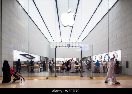 , Abu Dhabi, VAE Yas Island, Yas Mall, neu eröffnete Apple Store Stockfoto