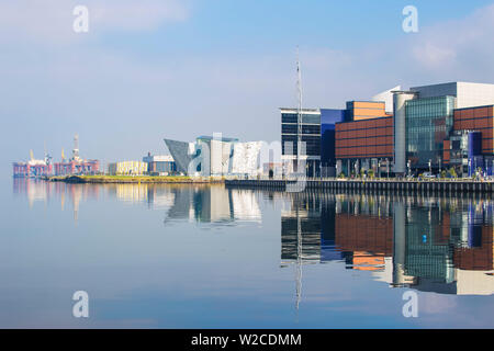 Großbritannien, Nordirland, Belfast, Blick auf die Titanic Belfast Museum und SSE Arena Stockfoto
