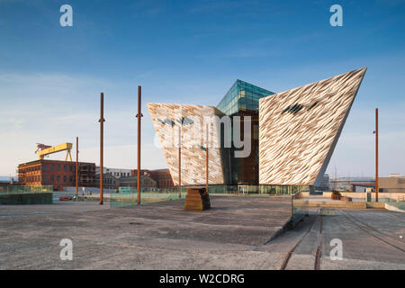 Großbritannien, Nordirland, Belfast, Belfast Docklands, Titanic Belfast Museum, außen Stockfoto