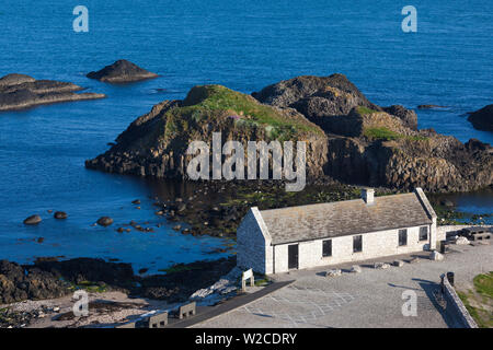 Großbritannien, Nordirland, County Antrim, Ballintoy, Ballintoy Hafen Stockfoto