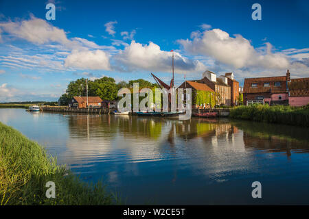 Großbritannien, England, Suffolk, Snape, Snape Maltings ein Kunst-und Einkaufszentrum am Ufer des Flusses Alde Stockfoto