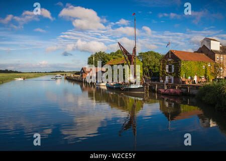 Großbritannien, England, Suffolk, Snape, Snape Maltings ein Kunst-und Einkaufszentrum am Ufer des Flusses Alde Stockfoto