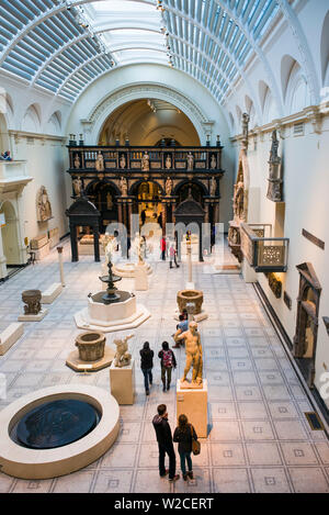 England, London, South Kensington, das Victoria und Albert Museum, Skulpturengalerie Stockfoto