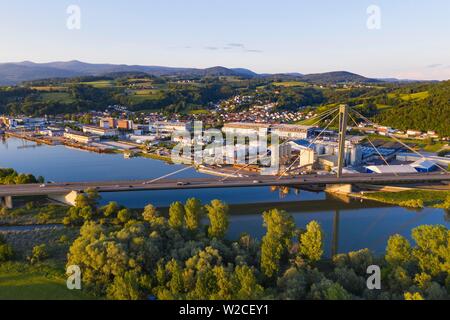 Donaubrücke, Autobahnbrücke der A 3 über die Donau, Deggendorf Deggenau, Hafen, Drone, Niederbayern, Bayern, Deutschland Stockfoto