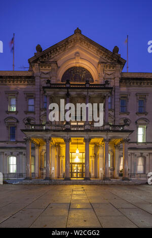 USA, New Jersey, Trenton, New Jersey State Capitol, Dämmerung Stockfoto