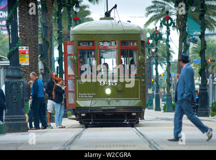 Louisiana, New Orleans, Canal Street, Saint Charles Straßenbahn, die älteste kontinuierlich arbeitende Straßenbahn Linie in der Welt Stockfoto