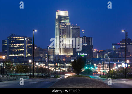 USA, Nebraska, Omaha, Skyline von Abbott Antrieb Stockfoto