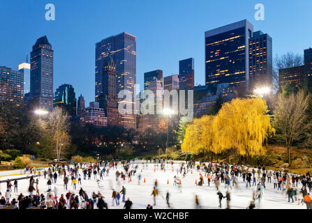 USA, New York City, Manhattan, Wollman Eisbahn im Central Park Stockfoto