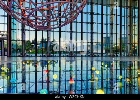 Lattice Kugel, Eingangshalle GroupForum, VW Autostadt Wolfsburg, Wolfsburg, Niedersachsen, Deutschland Stockfoto