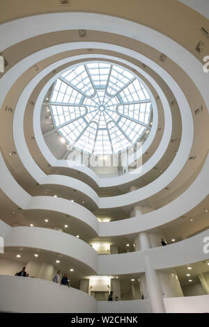 Guggenheim Museum, 5th Avenue, Manhattan, New York City, New York, USA Stockfoto