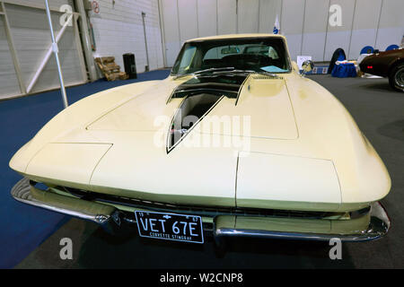 Vorderansicht eines 1967, 427, Chevrolet Corvette Sting Ray Roadster, die auf der London Classic Car Show 2019 Stockfoto