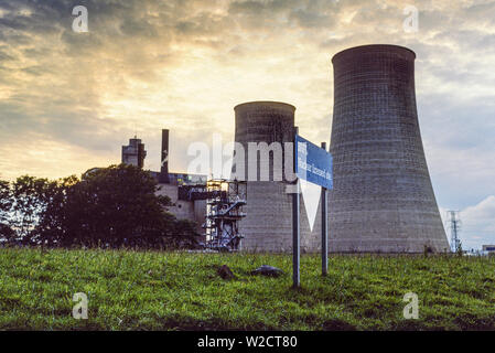 Sellafield, England, UK. Juli 1986. Der Wiederaufbereitungsanlage. Foto: © Simon Grosset. Archiv: Bild von einem ursprünglichen Transparenz digitalisiert. Stockfoto