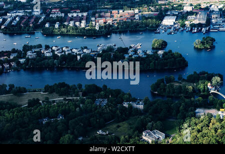 Berlin, Deutschland. 28 Juni, 2019. Die Halbinsel Strahlau Alt ist an der Spree umgeben. Credit: Paul Zinken/dpa/Alamy leben Nachrichten Stockfoto