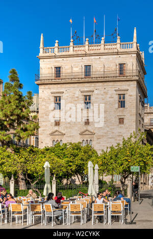 Café im Freien, Valencia, Comunidad Valenciana, Spanien Stockfoto