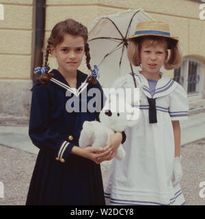 Nesthäkchen, historische Kinderserie, Deutschland 1983, Regie: Gero Erhardt Darsteller: Jessica Monn, Kathrin Toboll Stockfoto