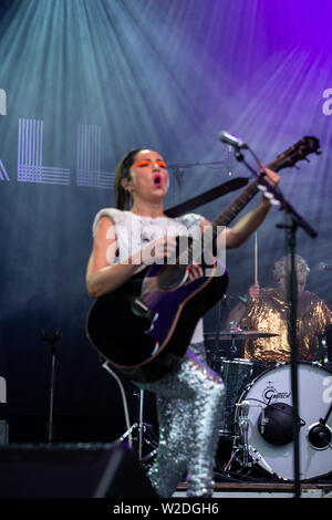 KT Tunstall perfoms live im 2019 Cornbury Festival, tolle Tew, Oxfordshire Stockfoto