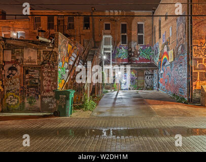 Graffiti in der Gasse in Rapid City, South Dakota, USA Stockfoto