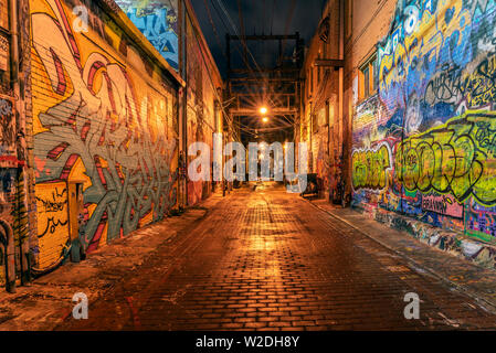 Graffiti in der Gasse in Rapid City, South Dakota, USA Stockfoto