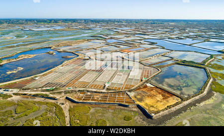 Luftaufnahme der salzgärten von Guérande (Bretagne, Frankreich) Stockfoto